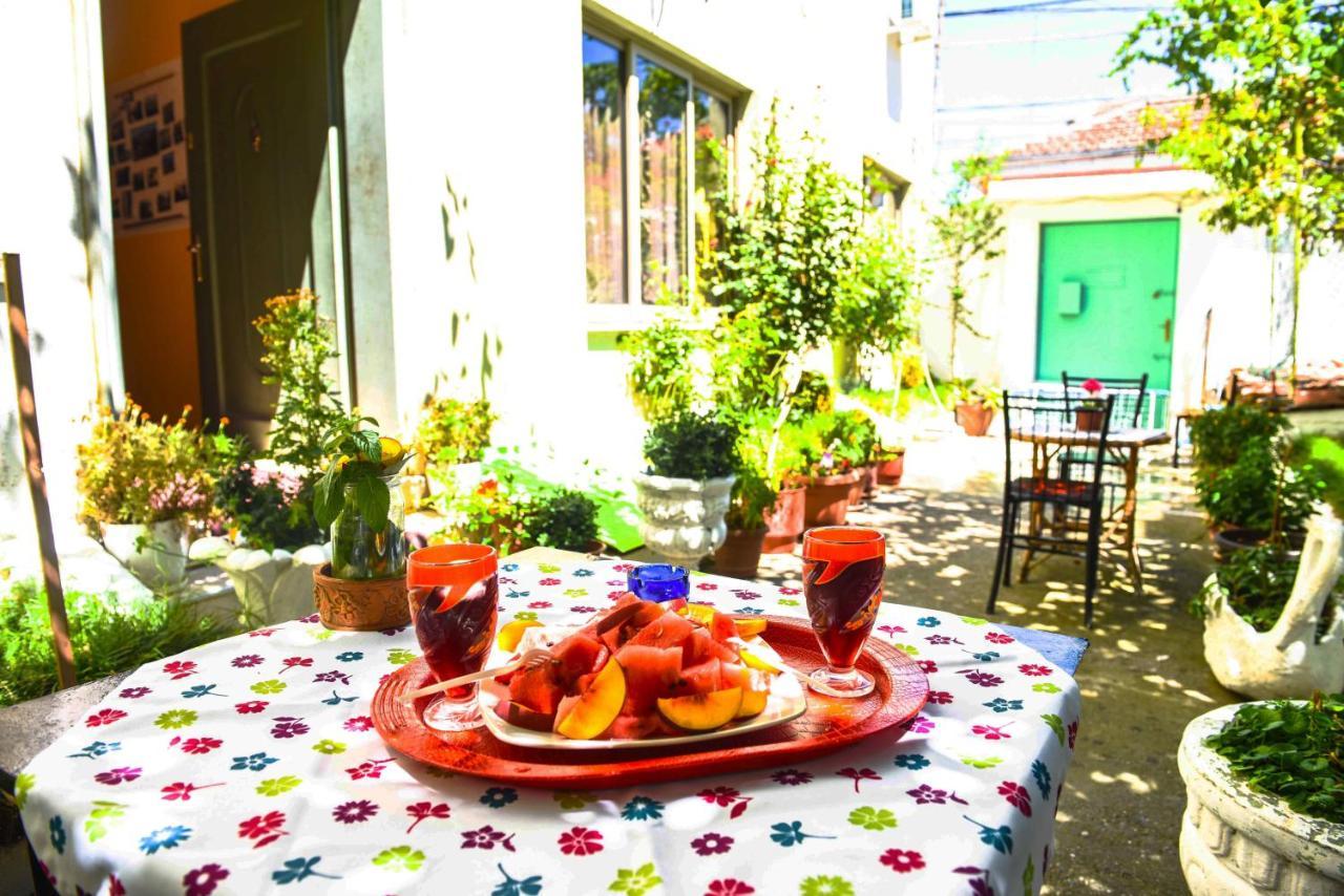 Lovely Apartment W/ Ac + Bath. + Kitchen + Parking And Garden Shkoder Exterior photo